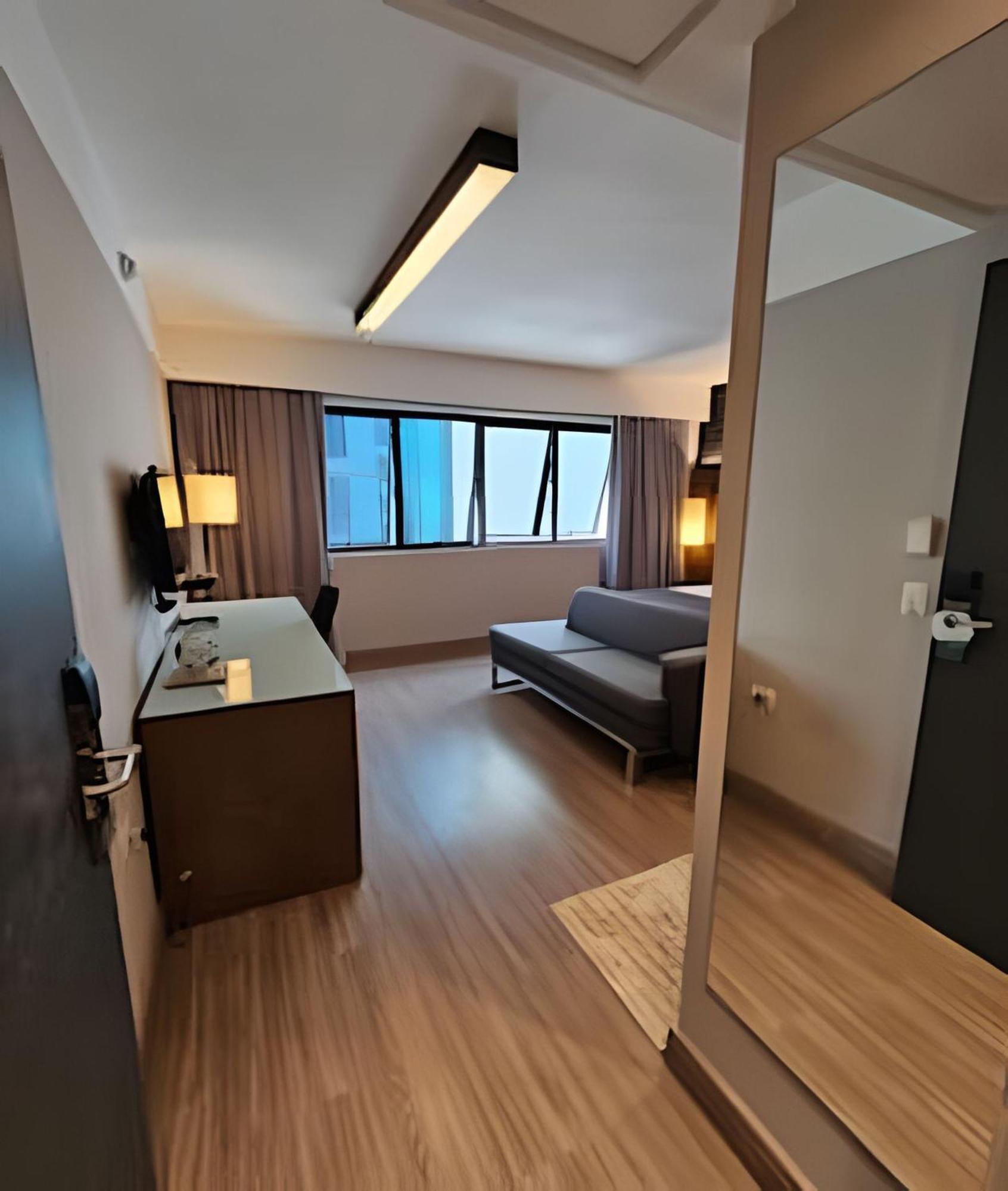 Apartamento Flat Internacinal Av. Ibirapuera Moema Sp *